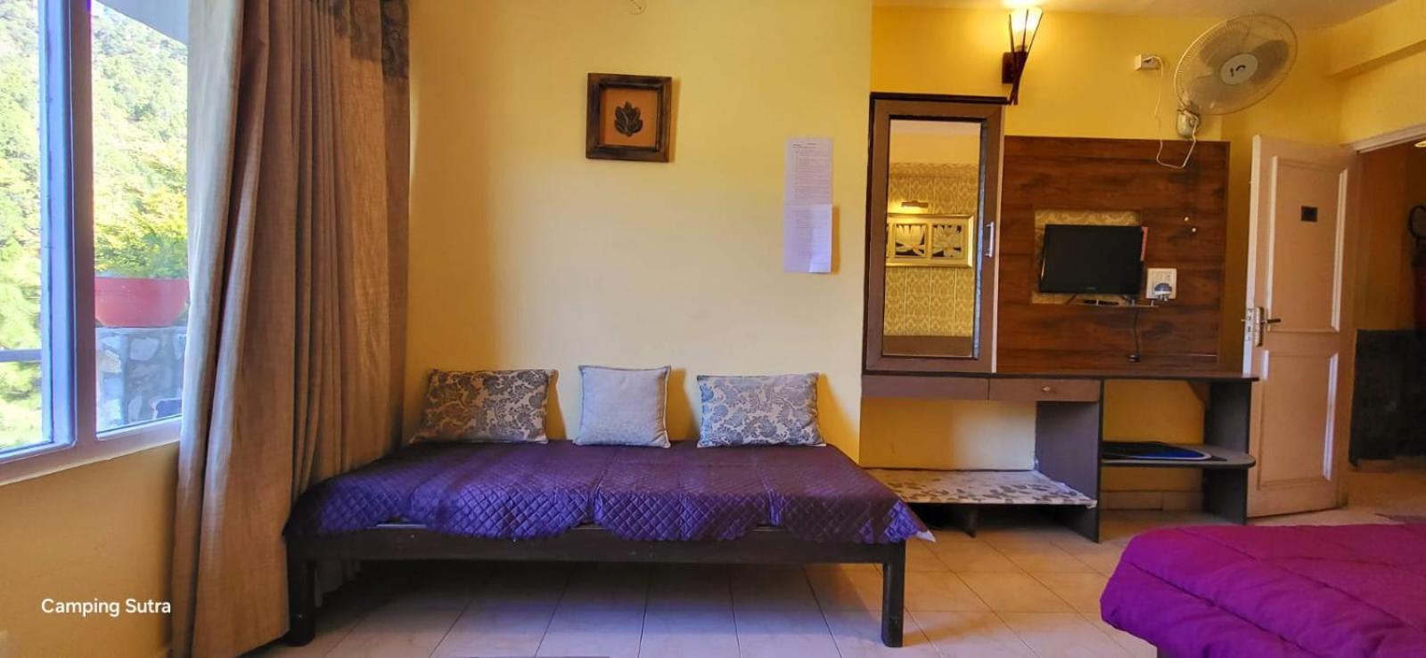 Hotel The Club Nine Mukteshwar Exterior photo