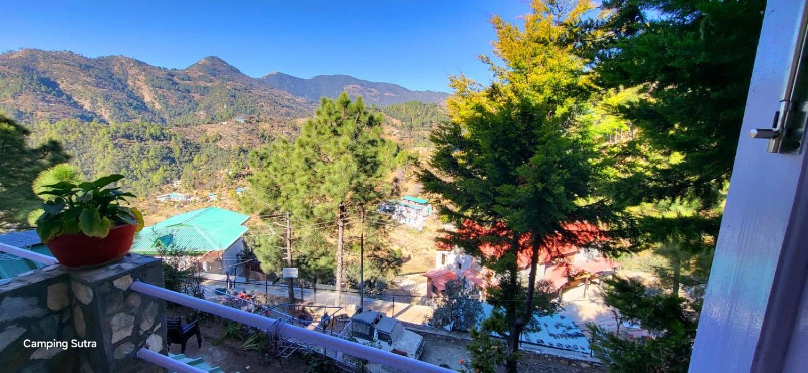 Hotel The Club Nine Mukteshwar Exterior photo