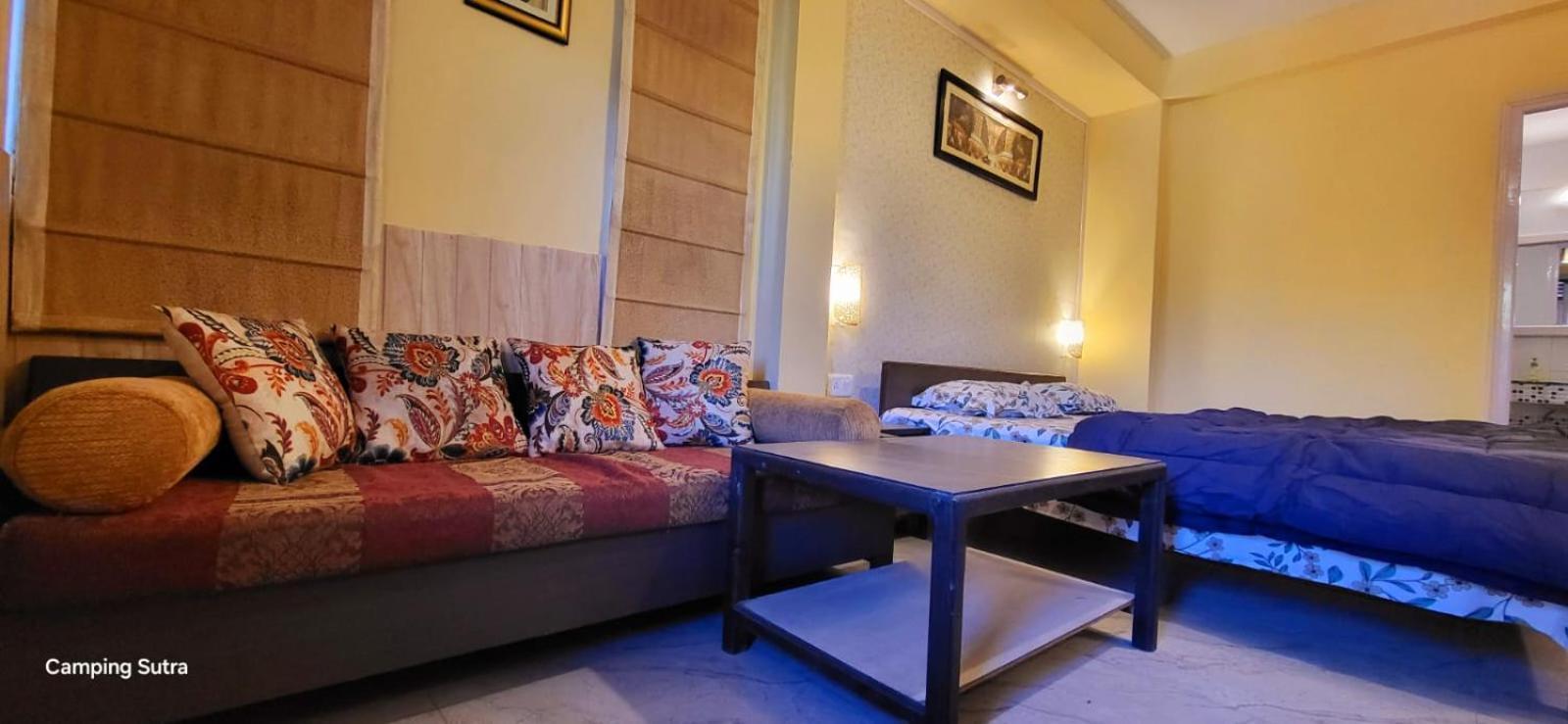 Hotel The Club Nine Mukteshwar Exterior photo